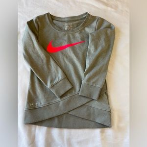 Dri-fit Nike girl sweatshirt